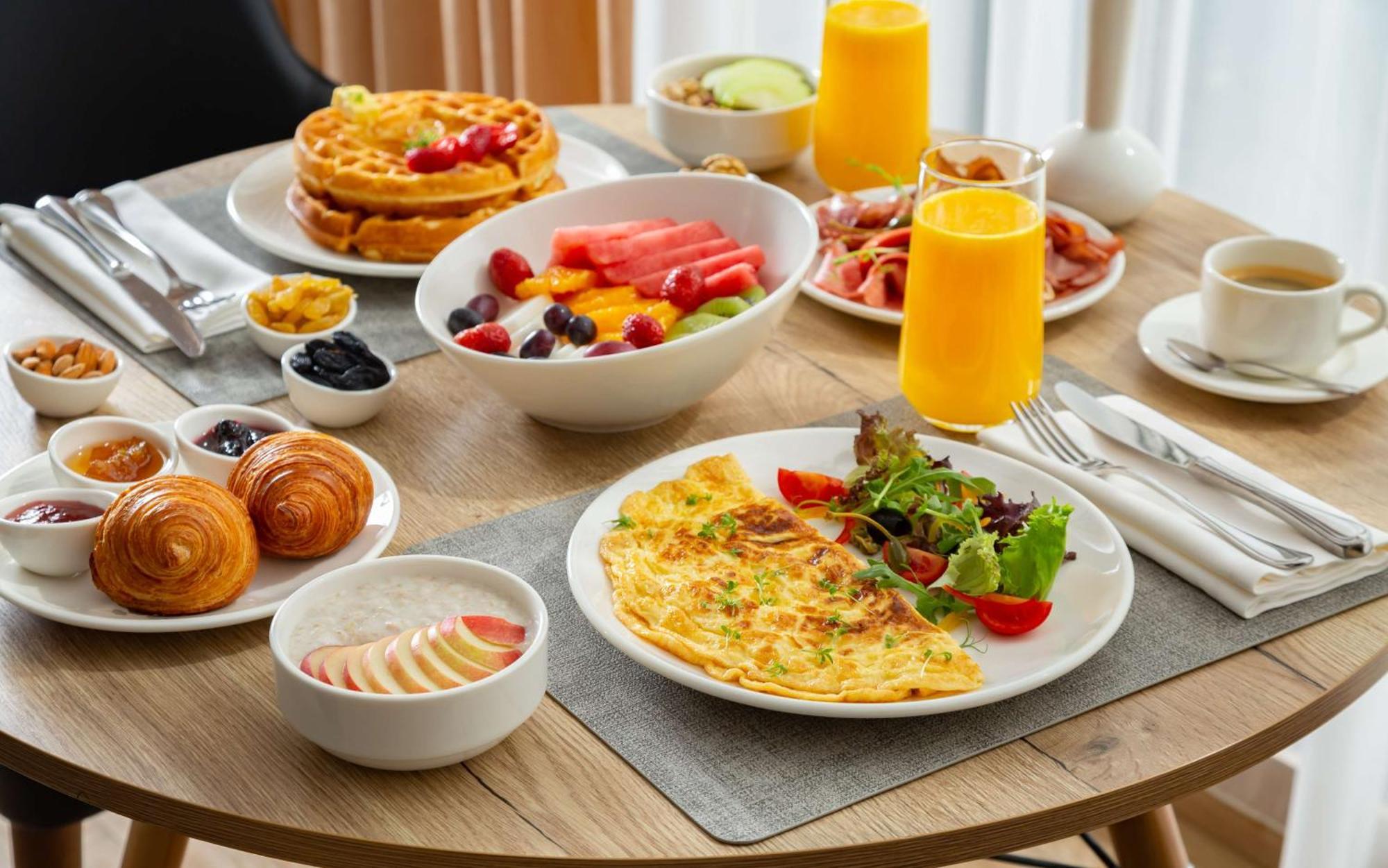 Hilton Garden Inn Самарканд Екстериор снимка